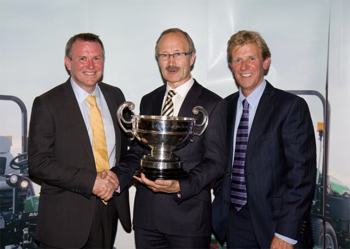 Ernest Doe wins Ransomes Jacobsen dealer of the year award [2]