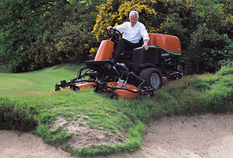 Sports and golf courses - Ransomes Jacobsen turf care machinery